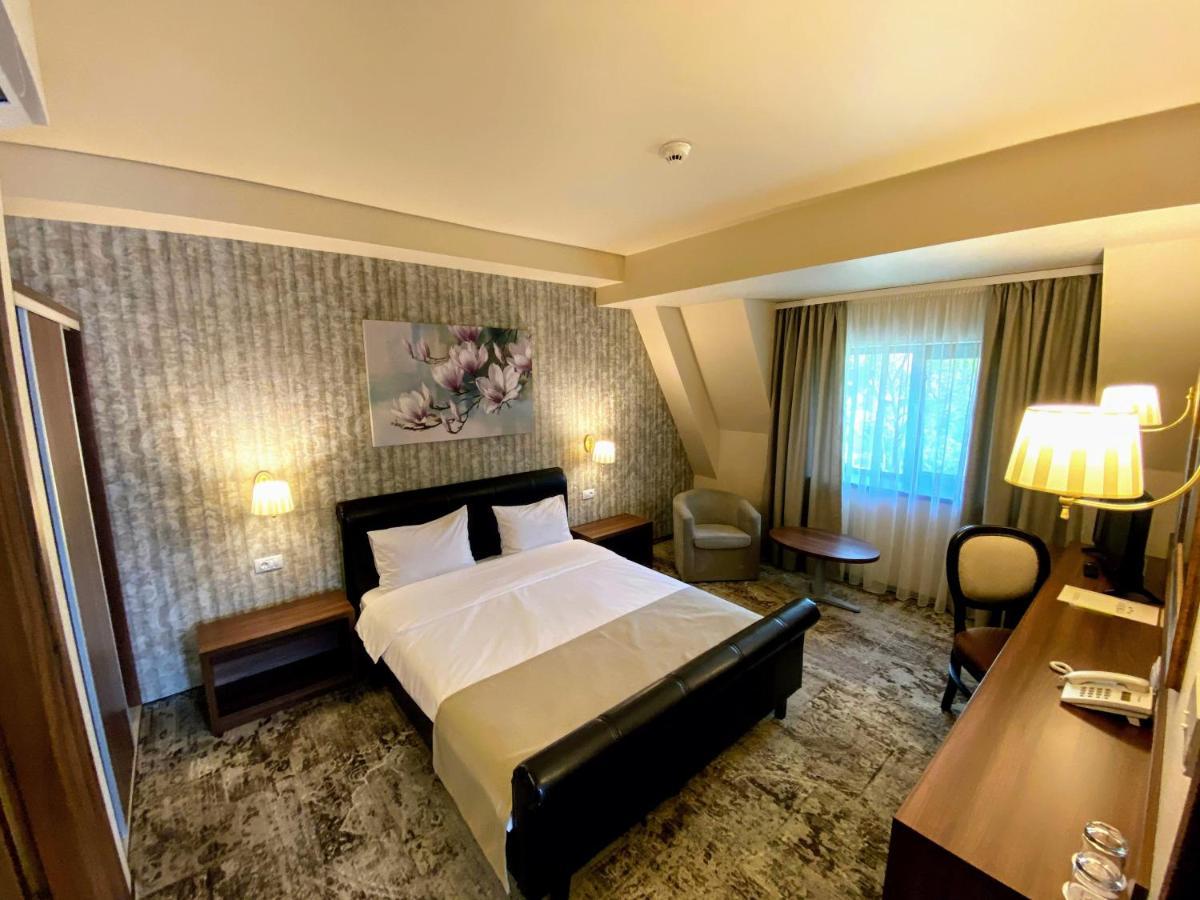 Hotel Arnia Iasi Ngoại thất bức ảnh