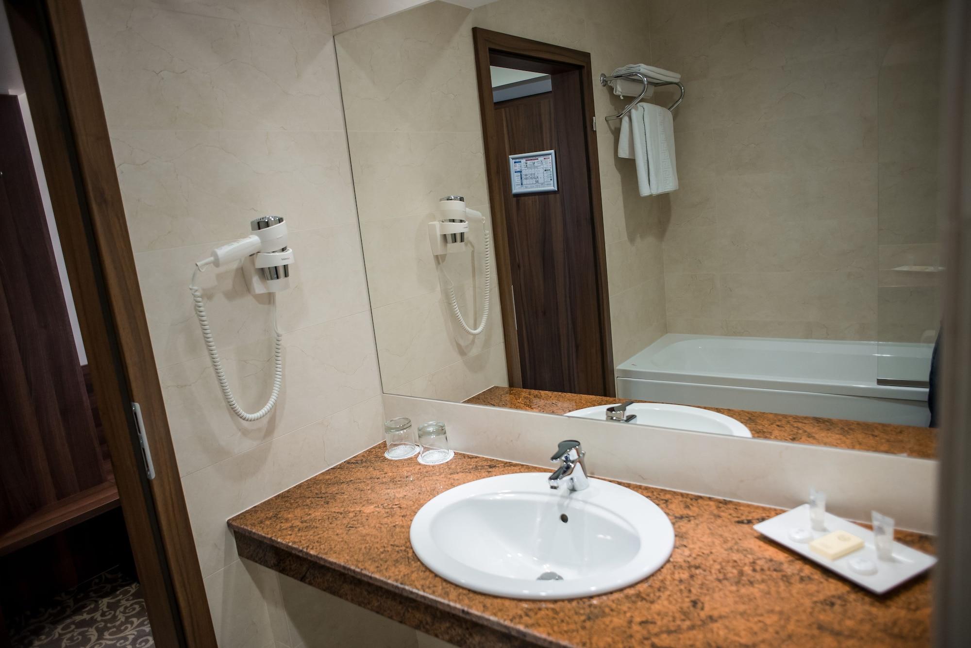 Hotel Arnia Iasi Ngoại thất bức ảnh